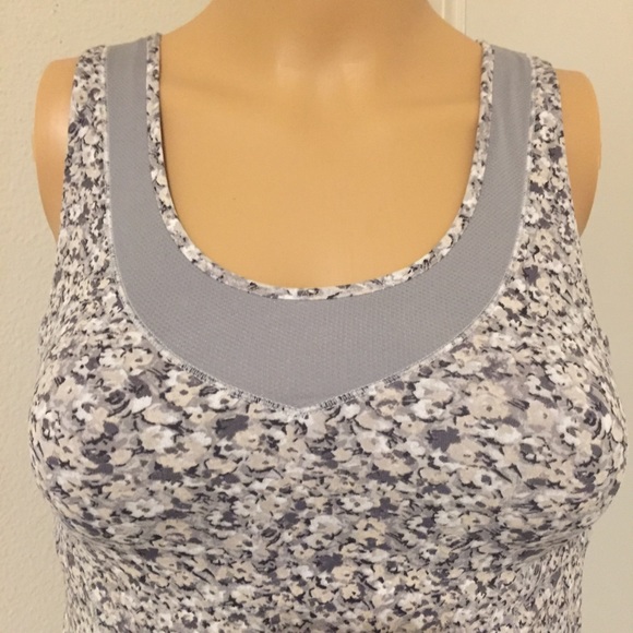 Lululemon Gray Floral Turbo Tank - Picture 3 of 8